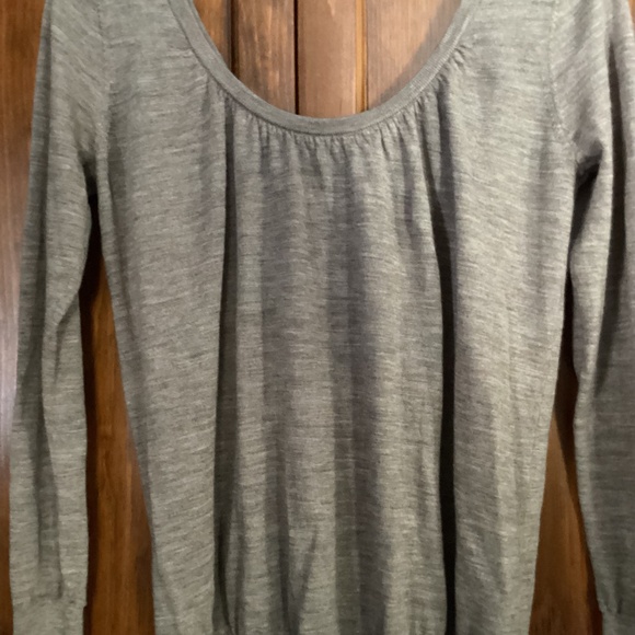 Club Monaco 100 % fine wool sweater - Picture 1 of 8